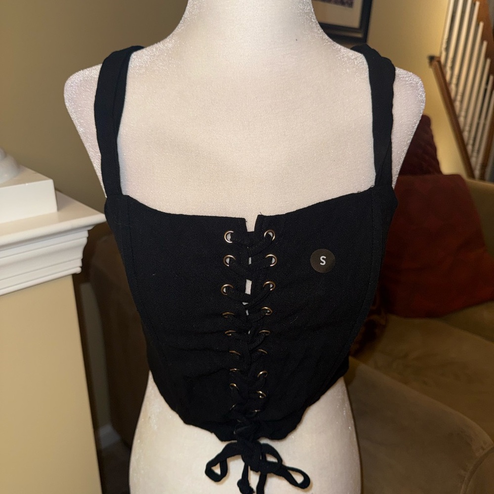 NWT: Kendall & Kylie Black Lace-Up Crop Top